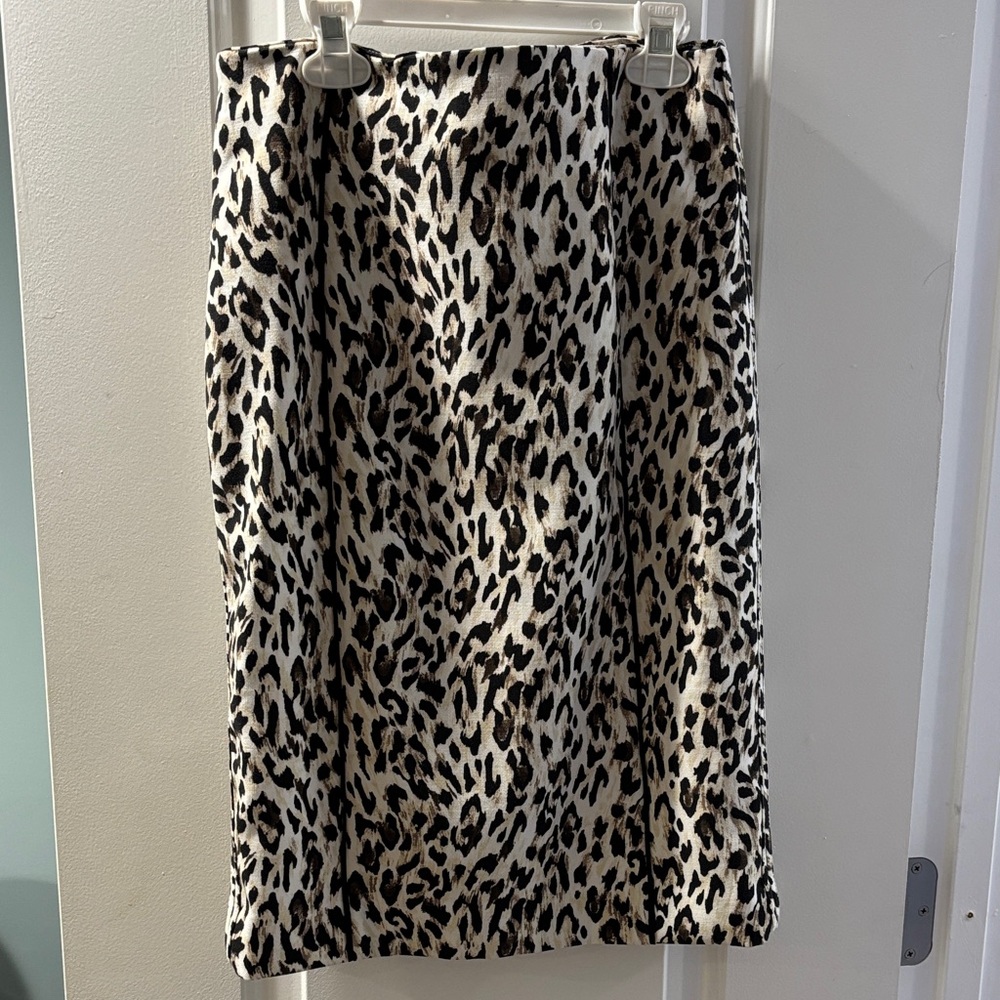White House Black Market Leopard Print Pencil Skirt